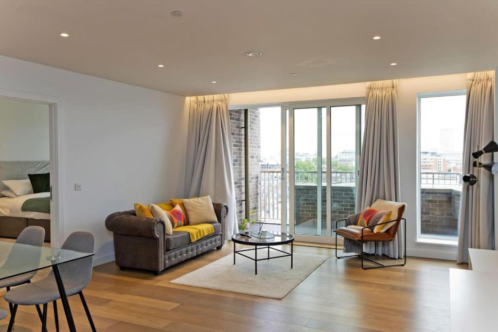 Kings Cross 2 Bed With City Views, Ac, Balcony Lägenhet London Exteriör bild