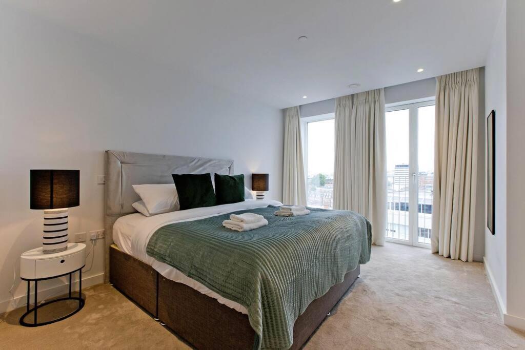 Kings Cross 2 Bed With City Views, Ac, Balcony Lägenhet London Exteriör bild