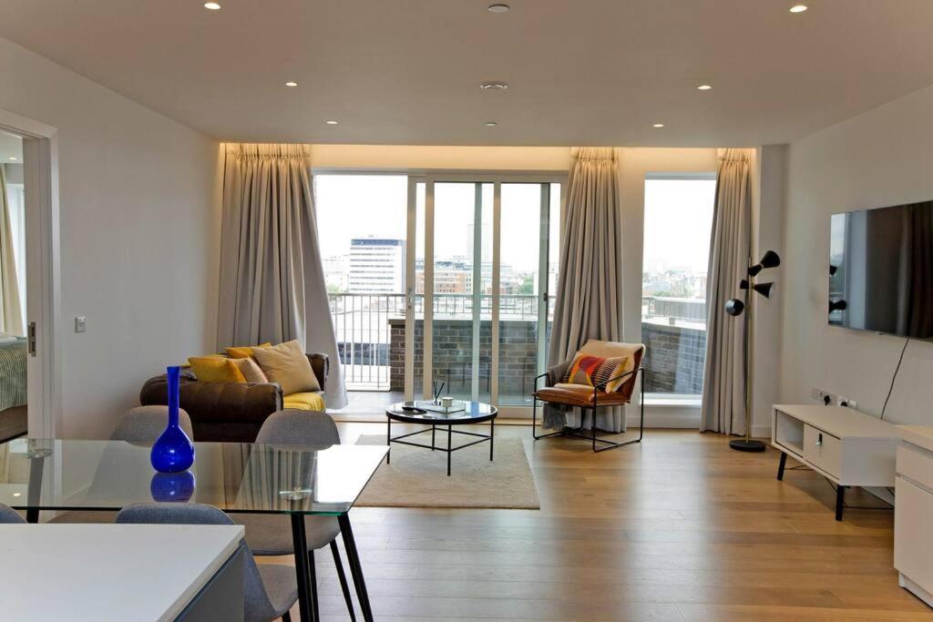 Kings Cross 2 Bed With City Views, Ac, Balcony Lägenhet London Exteriör bild